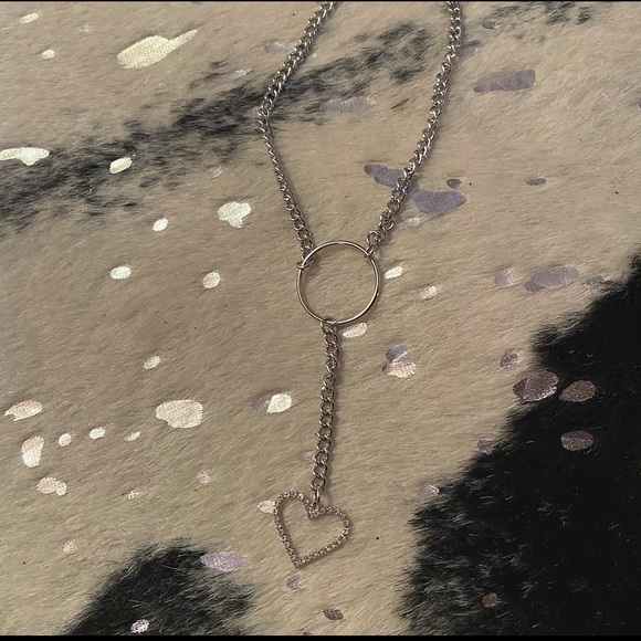 Dolls Kill Jewelry - Dolls Kill Silver Tone Necklace w O-Ring and Heart